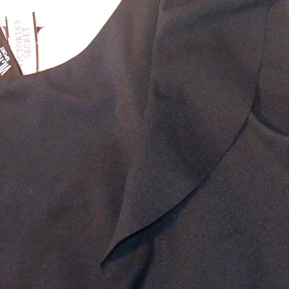 VSBrand New Victoria's Secret | Sport Crop Top - Picture 3 of 3